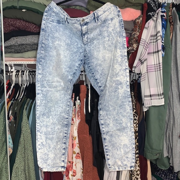 Faded Mid-rise denim jegging - Picture 1 of 4